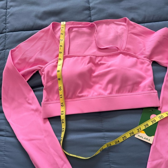 NWT Halara Ribbed Halter Strap Thumb Hole Cropped Yoga Sports Top (pink) Medium - Picture 9 of 11